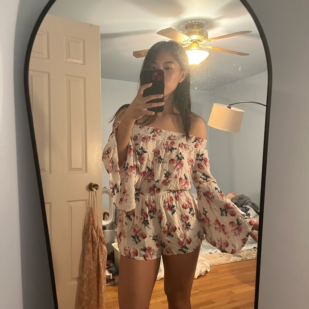 Abercrombie & Fitch Rose Romper